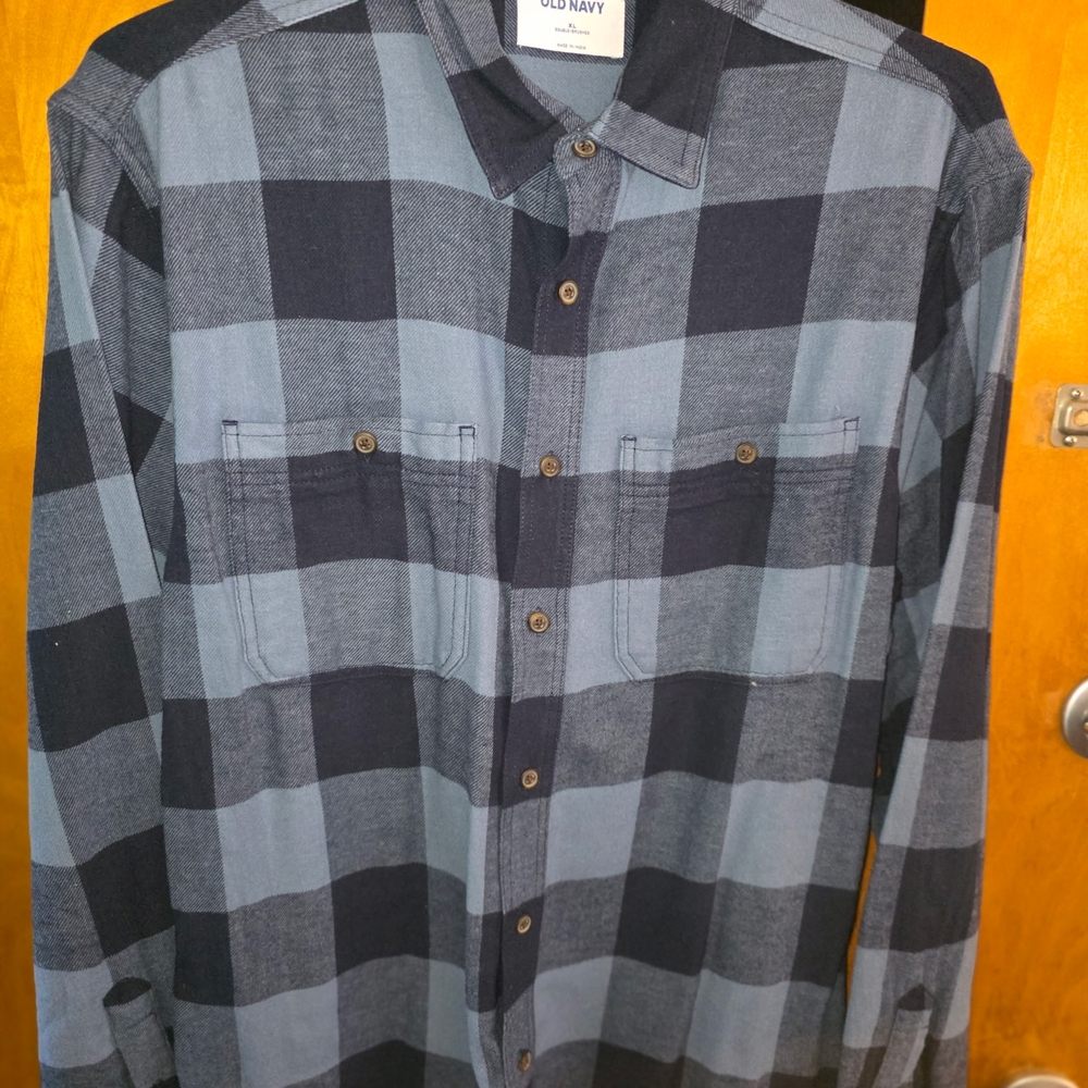 Old Navy Blue and Black Casual Button Down Shirt